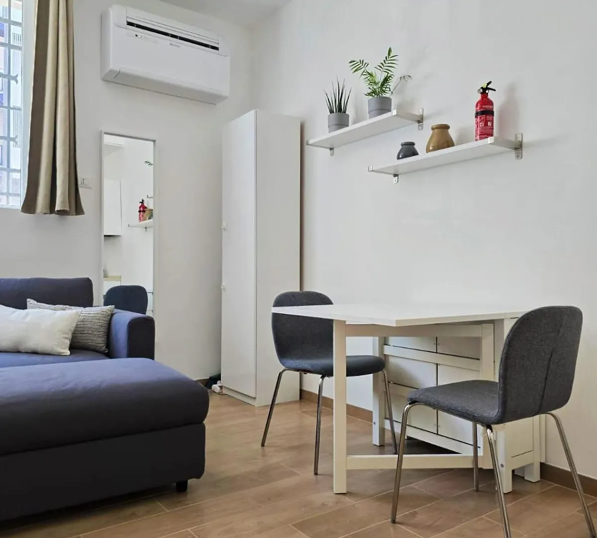Yr Apartments Milan - Tibaldi 0*,  Italy